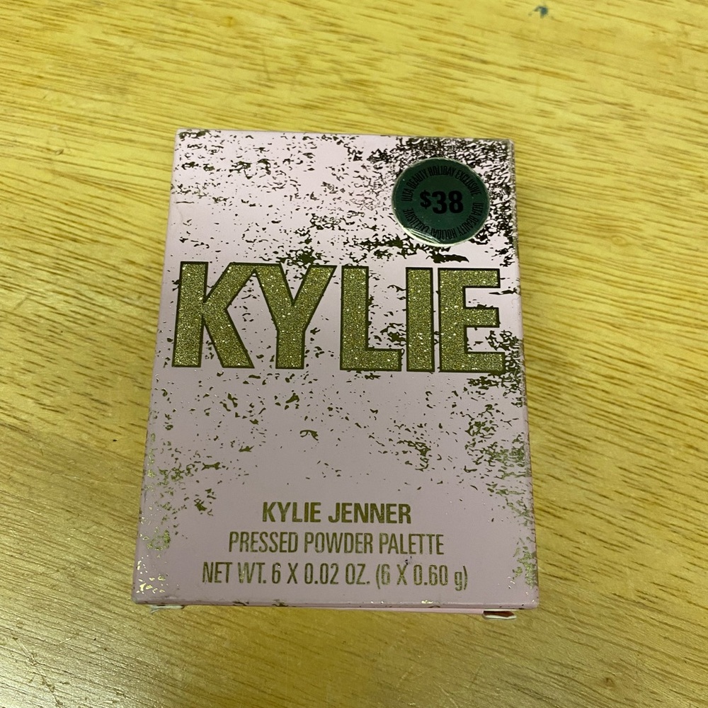 Kylie Jenner Pressed Powder Palette